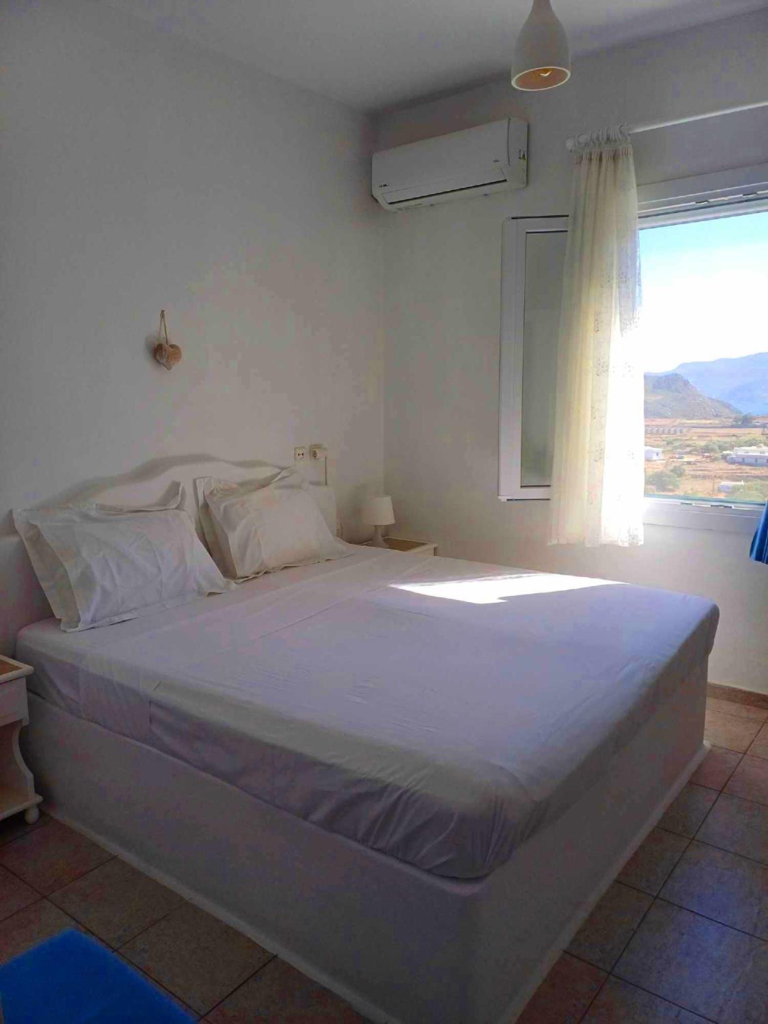 Georgia Rooms Milos Plaka  エクステリア 写真