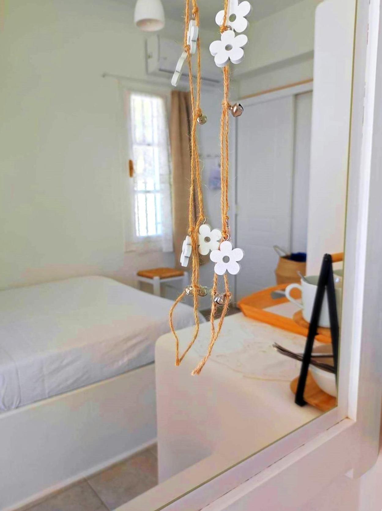 Georgia Rooms Milos Plaka  エクステリア 写真