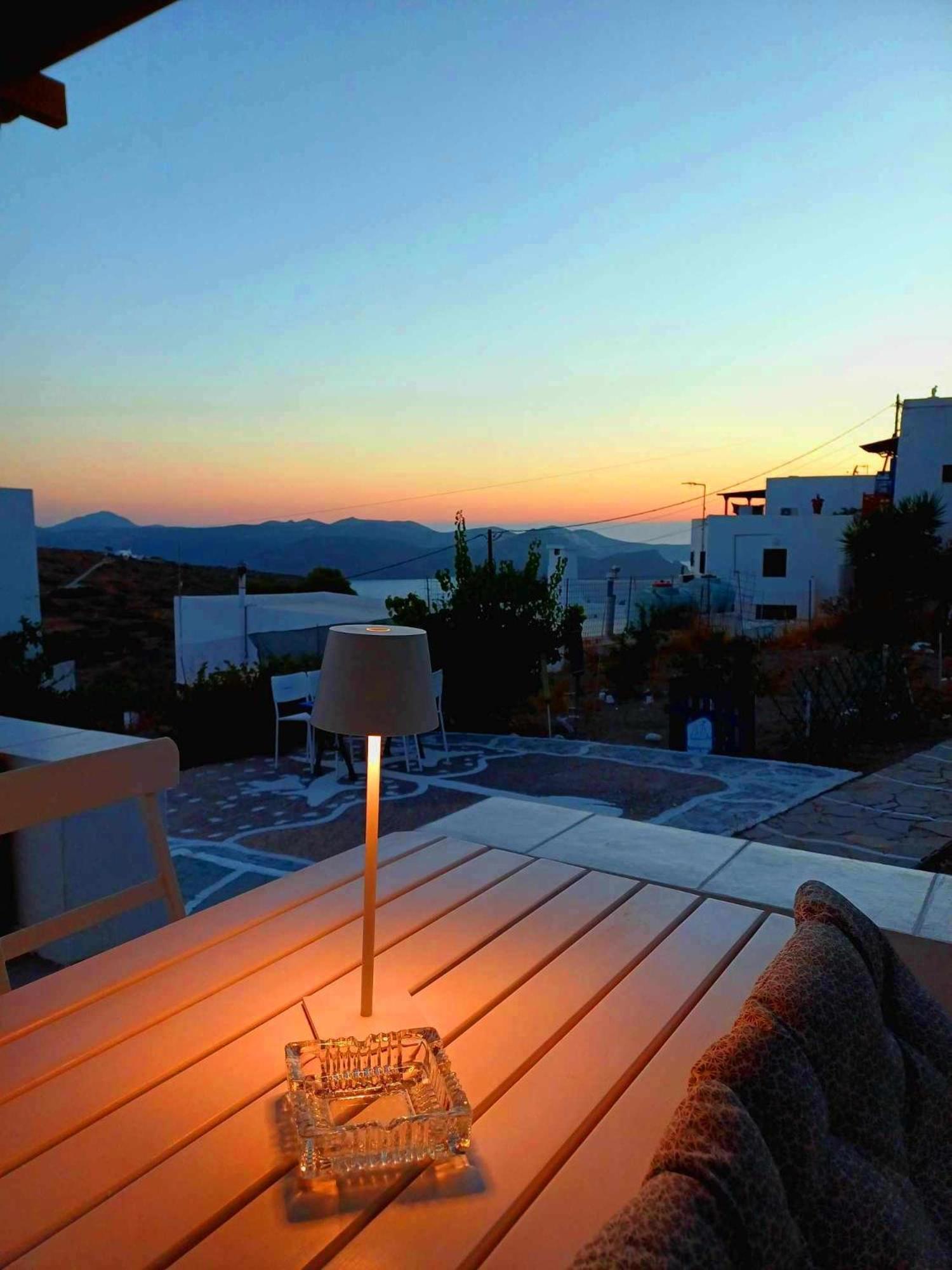Georgia Rooms Milos Plaka  エクステリア 写真