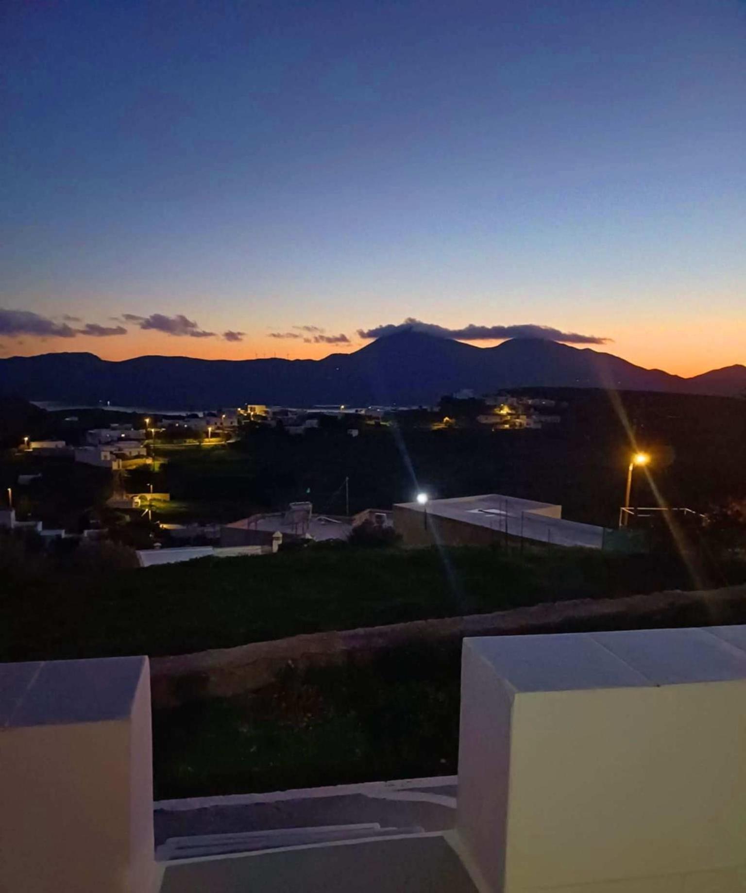 Georgia Rooms Milos Plaka  エクステリア 写真