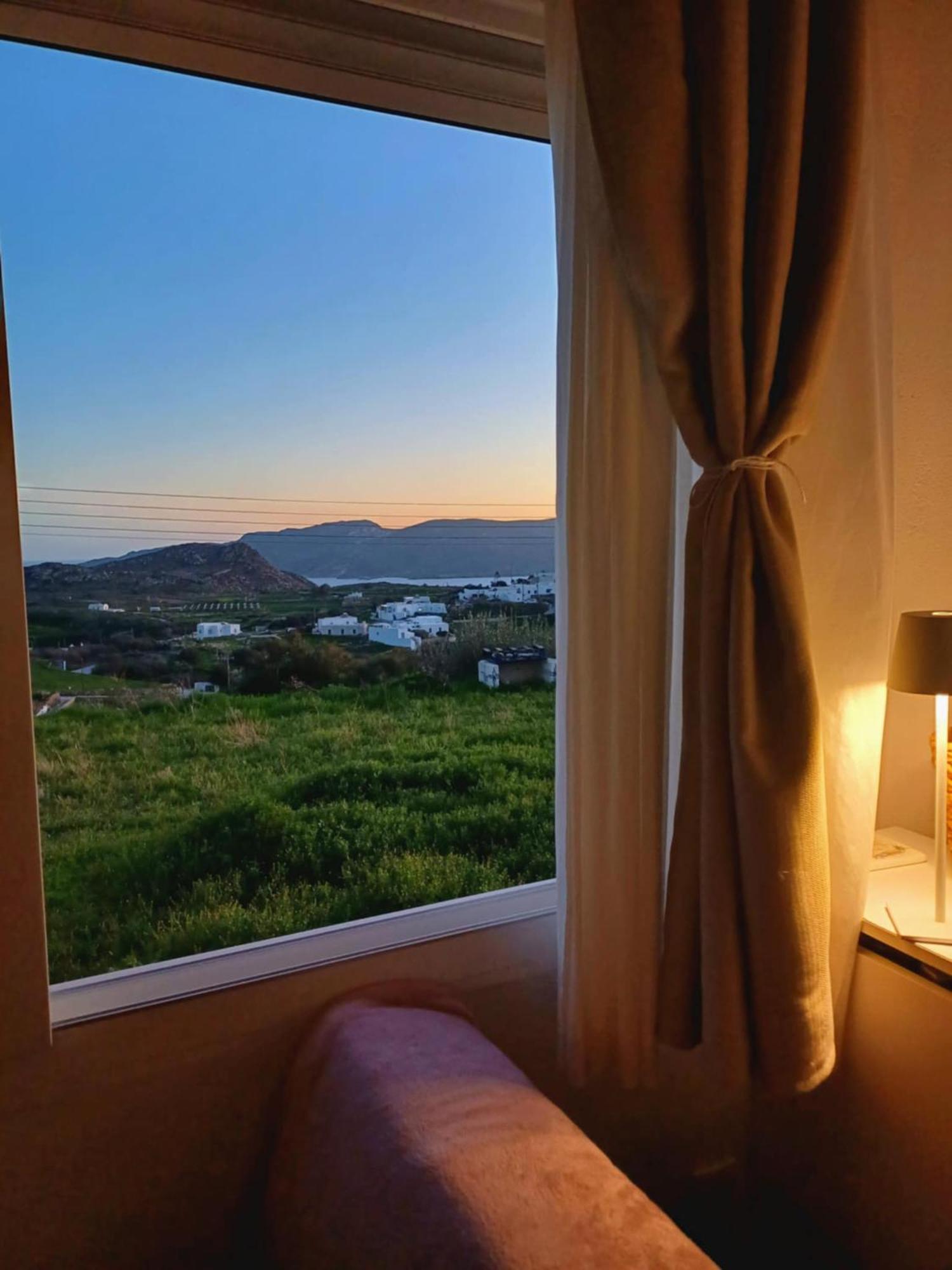 Georgia Rooms Milos Plaka  エクステリア 写真